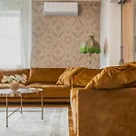 Jakobsoni 1937 Apartman *