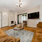 Jakobsoni 1937 Apartman
