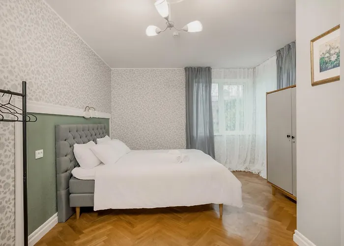 Jakobsoni 1937 Apartment