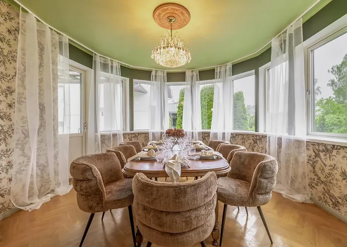 Jakobsoni 1937 Apartment *