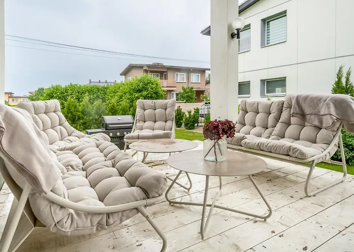 Jakobsoni 1937 Apartment